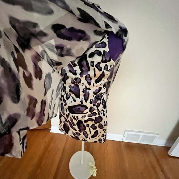 Fun mini dress with beautiful cape - Picture 2 of 3